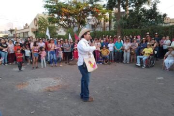 Uruapan Exige Cambio: Carlos Manzo Uruapan Exige Cambio: Carlos Manzo