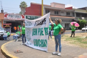 Por déspota y corrupto exigen destitución de Rosendo Caro