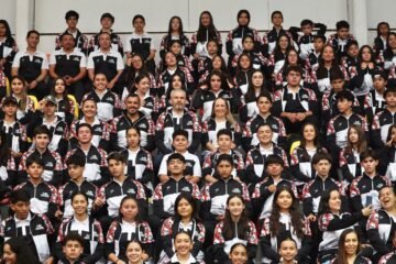 Abandera Bedolla delegación michoacana participante en Nacionales Conade 2024