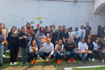 Todo Joven que se suma a este Movimiento, es por que en realidad sabe que Uruapan necesita dejar de ser una Ciudad paralizada con temas como lo es; la seguridad, infraestructura y con una economía baja, Uruapan debe tener ya un «Cambio».*Luis Manuel Magaña*. 🍊