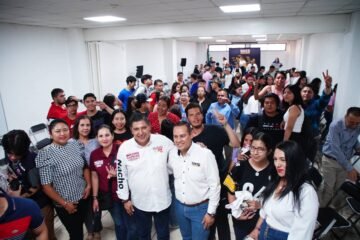 Nacho Campos promueve participación de universitarios en el plan de gobierno