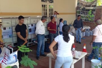 Agricultores conocen uso de microorganismos para preservar el medio ambiente