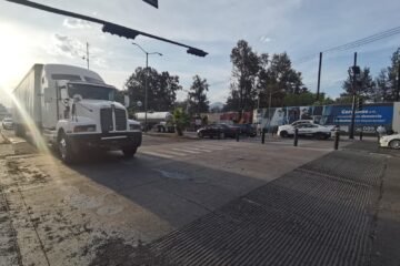 Se logran acuerdos entre autoridades y policías; se dispersan pagos y se abre la circulación