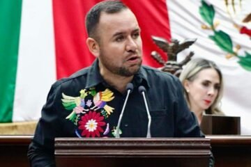 Llama Reyes Galindo al diálogo para frenar afectaciones a productores michoacanos