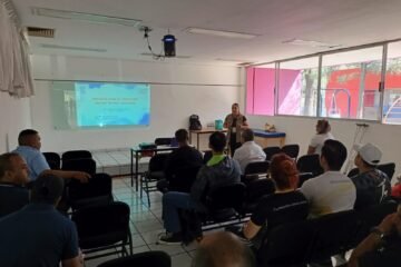 Capacita Coepris a dueños de balnearios en mantenimiento de albercas