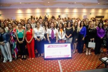 Combatir juntas los retos de la paridad, el llamado de Belinda Hurtado a mujeres electas de Michoacán