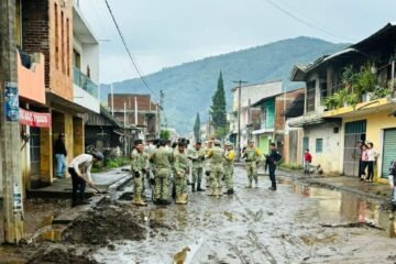 Aguacero e inundaciones, en poblado de San Lorenzo