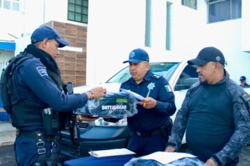 Gobierno Municipal realiza la dotación de 400 uniformes a elementos de la Policía Municipal