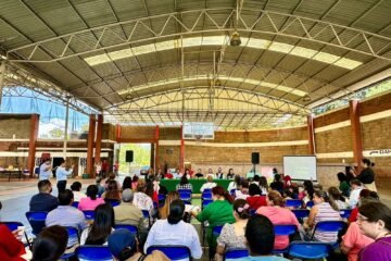 Gobierno estatal promueve cooperativas de mujeres en Ziracuaretiro