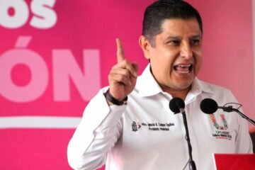 No olviden que a ustedes y a mí, nos juzgará la historia