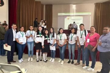Estudiantes del Cecytem han ganado 32 medallas durante 2024