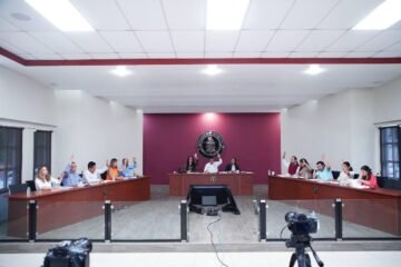 Rebasa gobierno de Nacho Campos meta de regularizar más de 5 mil predios