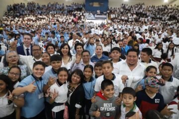 Otra vez, van 200 mil pares de tenis para alumnos de secundaria