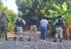 En cateo interinstitucional realizado en deshuesadero del municipio de Parácuaro, asegura FGE un vehículo con reporte de robo un arma de fuego y autopartes