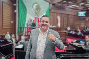 Desde cada comisión que integra, MC trabajará a favor de la agenda ciudadana: Víctor Manríquez Desde cada comisión que integra, MC trabajará a favor de la agenda ciudadana: Víctor Manríquez