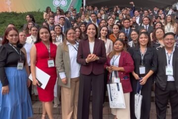 Reconocen a 90 estudiantes michoacanos con Premio Ceneval a la Excelencia