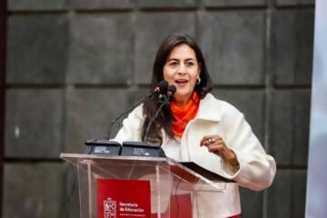 Trabaja SEE para mejorar condiciones de más de 645 mil alumnas