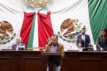 Hugo Rangel impulsa reforma para fortalecer la Defensoría Pública en Michoacán y garantizar el acceso a la justicia Hugo Rangel impulsa reforma para fortalecer la Defensoría Pública en Michoacán y garantizar el acceso a la justicia