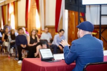 Reyes Galindo impulsa la formación legislativa de jóvenes en el «Taller Nicolaita Legislativo»