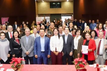 Entrega SEE certificados de obra en beneficio de 19 mil estudiantes de región Morelia