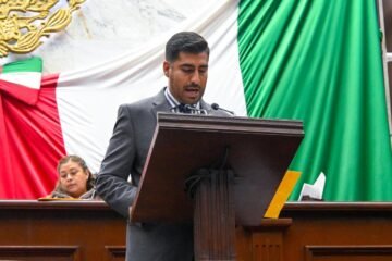 Impulsa Alfonso Chávez reforma para apoyar a mujeres embarazadas en Michoacán Impulsa Alfonso Chávez reforma para apoyar a mujeres embarazadas en Michoacán