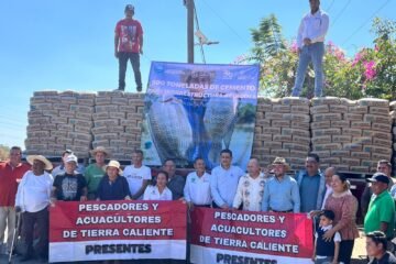 Compesca entrega 500 toneladas de cemento a productores acuícolas
