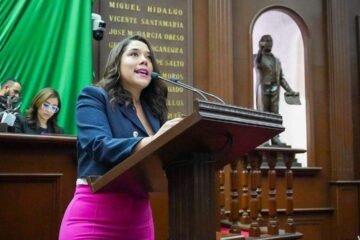 Xóchitl Ruiz propone reforma para combatir corrupción en la distribución de recursos públicos y castigar con cárcel a quienes extorsionen a municipios