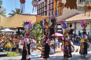 Triunfa Casa del Estudiante Espartaco en tianguis artesanal de Uruapan