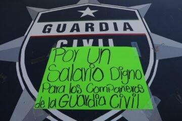 Hay al menos 3 manifestantes detenidos; amenazan acciones