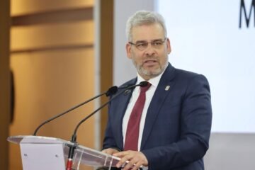El 71% de michoacanos apoya prohibición de narcocorridos en eventos públicos: Bedolla