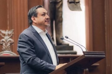 Agravar penas contra el maltrato animal propone Víctor Manríquez González