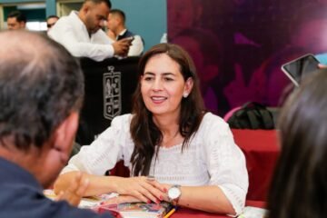 Transformación educativa en Puruándiro beneficia a 900 docentes