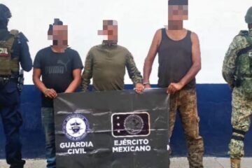 Detenidos tres hombres armados, aseguran droga y cartuchos en Apatzingán
