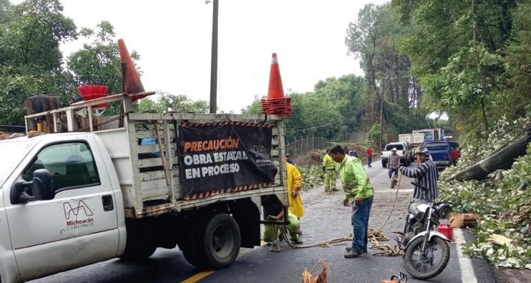 SCOP activa protocolo de atención en carreteras ante alerta de lluvias en Michoacán