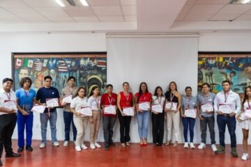 Estudiantes del Cecytem Guacamayas reconocidos con Premio Municipal de la Juventud
