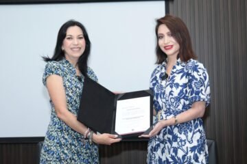 Entrega Iemsysem nombramiento a primera rectora de la Ucemich