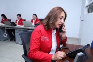 Recibe atención telefónica en salud mental en la línea Hablemoos