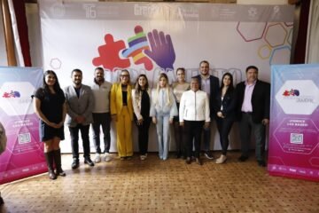Entregan expedientes con iniciativas y proyectos sociales a jurado calificador para la integración del Parlamento Juvenil 2025