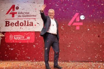 Bedolla presenta informe regional en Zamora; anuncia modernización carretera