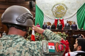 Rehabilitados más de mil 300 km de la red carretera en Michoacán