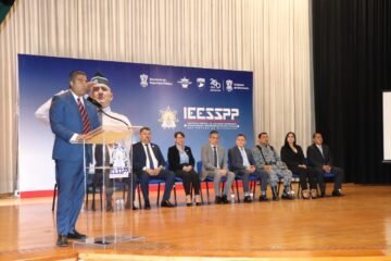 Concluyen 100 agentes municipales formación para fortalecer seguridad de Michoacán: IEESSPP