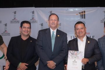 David Martínez Gowman rinde Informe de Actividades Legislativas