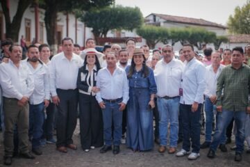 Impulsa Gladyz Butanda programa Taxi Seguro en Pátzcuaro