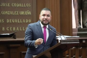 Reyes Galindo presenta iniciativa para frenar el Burnout, «síndrome de estrés laboral», en trabajadores del Estado y municipios