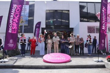 Bedolla y Grecia Quiroz inauguran Mercado Poniente en Uruapan Bedolla y Grecia Quiroz inauguran Mercado Poniente en Uruapan