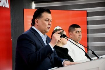 Leonel Godoy le hace daño a Morena y le hace daño a la política: Memo Valencia