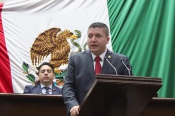 Vicente Gómez presenta iniciativas para dotar de atribuciones al Congreso y a los gobiernos municipales para el reciclaje de la basura electrónica