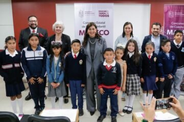Reconoce Gabriela Molina a ganadores del Concurso Estatal de Cuento Infantil