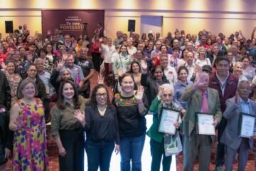 Gobierno de Michoacán expedirá escrituras gratuitas: Gladyz Butanda Gobierno de Michoacán expedirá escrituras gratuitas: Gladyz Butanda