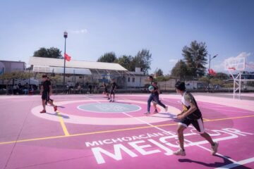 Gladyz Butanda inaugura obras del Plan Michoacán en Uruapan